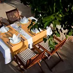Deja Vu Hotel 3*