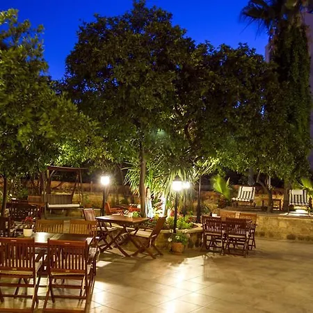 Ξενοδοχείο Deja Vu 3*