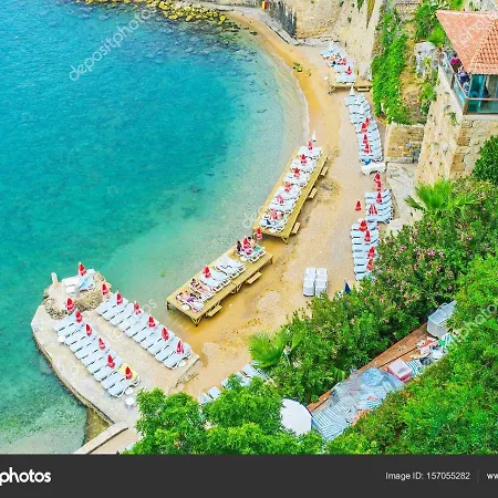 Отель Deja Vu 3*